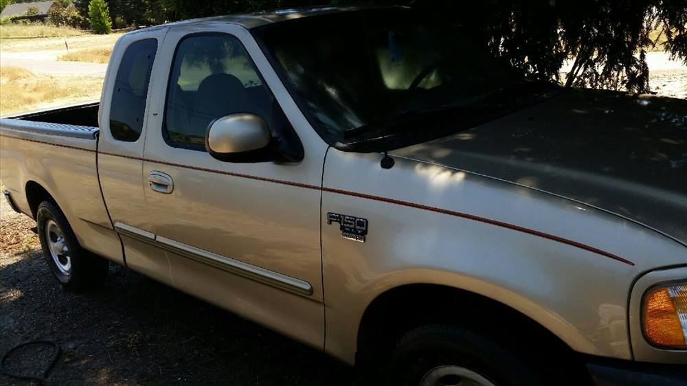 1999 Ford F150 Extended Cab (4 doors)
