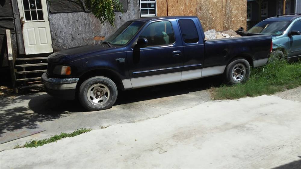 2003 Ford F150 Extended Cab (4 doors)