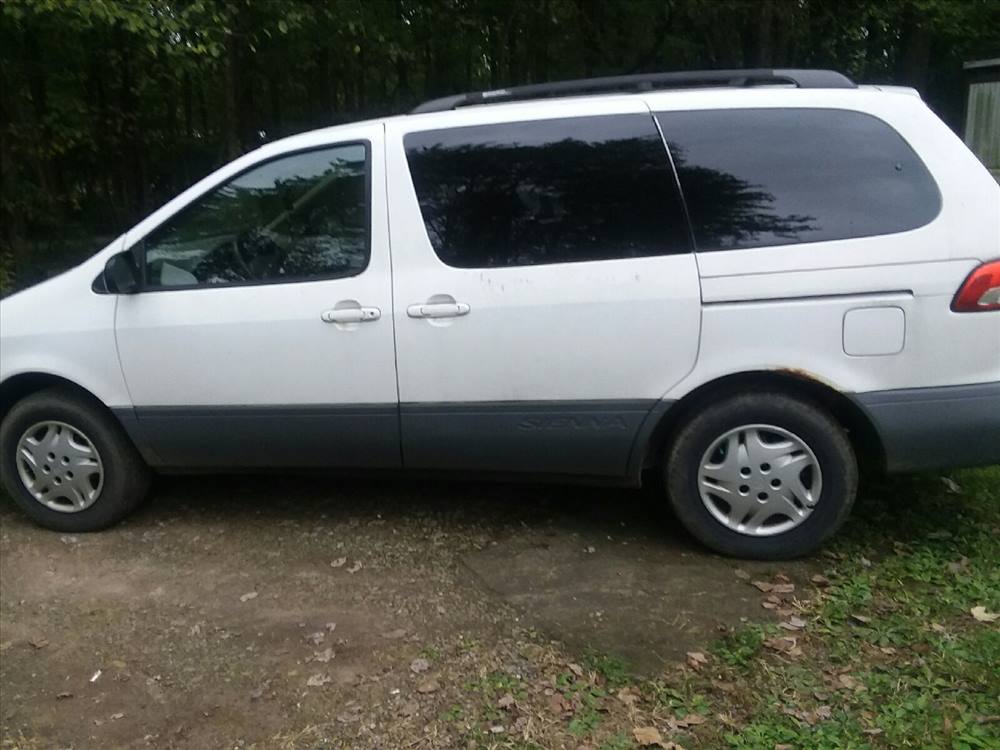 2003 Toyota Sienna