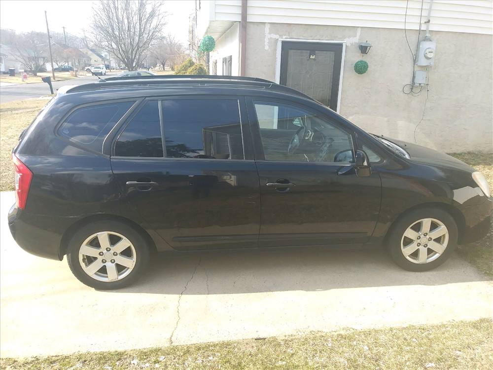 2008 Kia Rondo