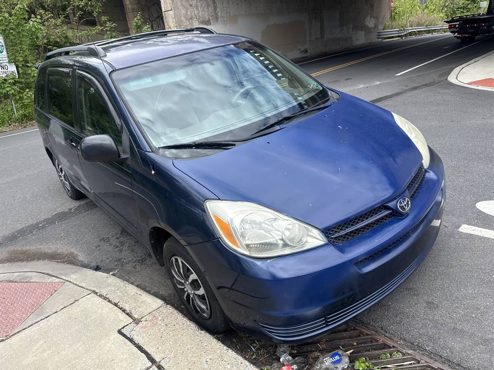 2004 Toyota Sienna